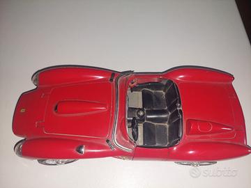 modellino Ferrari 250 testarossa 1:18