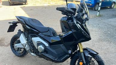Honda x adv 750