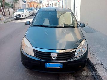 DACIA SANDERO ANNO 2010