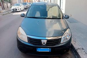 DACIA SANDERO ANNO 2010
