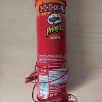 Cassa audio e microfono della Pringles 