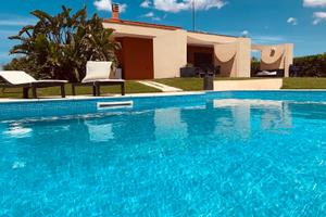 Villa con piscina