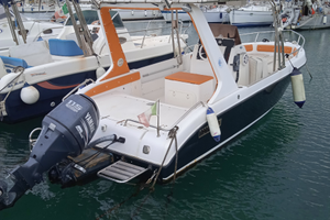 Barca modello mano' sport 22.50 con motore Yamaha