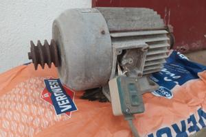 Motore elettrico trifase 5,5 cv