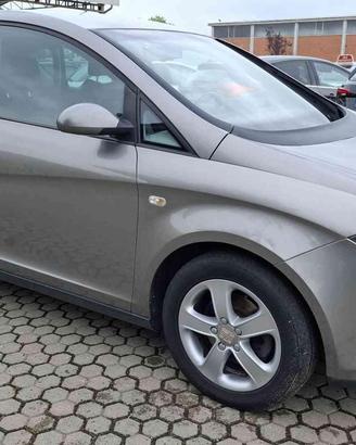 SEAT Altea 2.0 TDI DPF ADATTA NEOPATENTATI