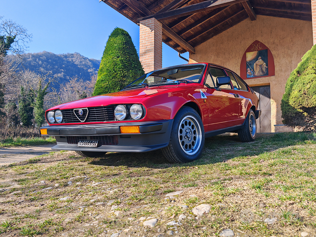 Alfa Romeo Alfetta GTV 2000