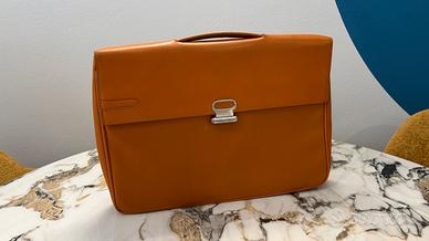 Cartella arancione Piquadro