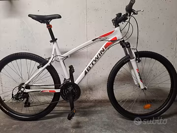 Bicicletta MTB Btwin Rockrider 340, usata 