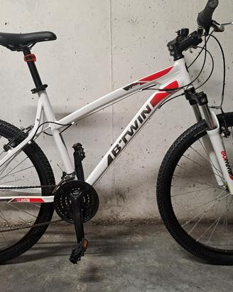 Bicicletta MTB Btwin Rockrider 340, usata 