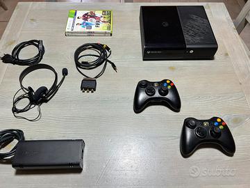 Xbox 360 2013 Console Completa con due giochi