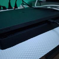 Console ps4 e 2 joystick