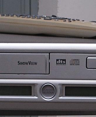Vcr + dvd SHARP HIFI 6 TESTINE revis e garantito