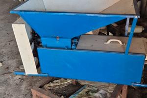 tramoggia elettrica per pigiatura uva