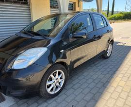 Toyota Yaris 5 porte benzina