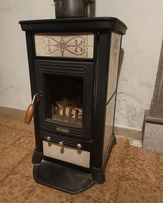 Stufa a legna Olimpia Splendid in ceramica