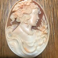 Cammeo in madreperla rosa