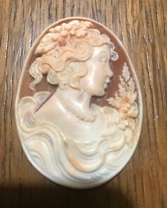 Cammeo in madreperla rosa