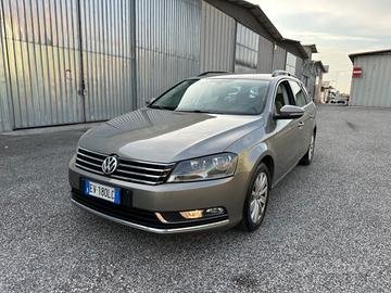 Volkswagen Passat 1.6 TDI DSG Comfortline BM.Tech.