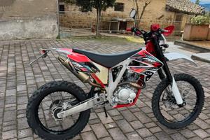 Moto da enduro AJP Pr4 pro 125
