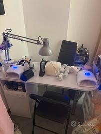 Tavolo da Ricostruzione Unghie e Manicure