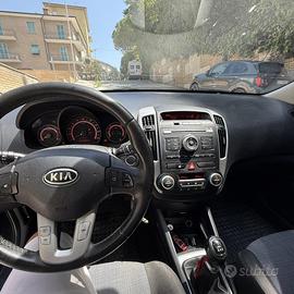 Auto Kia Ceed 2011 SW