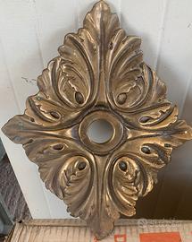 Rosone ottone floreale.