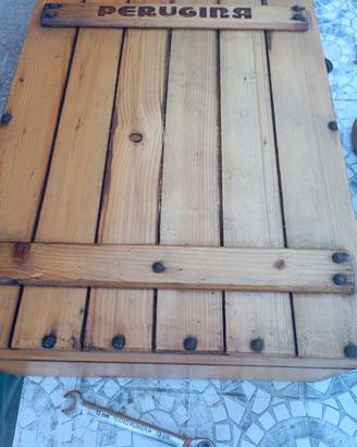 bauletto in legno  vintage perugina