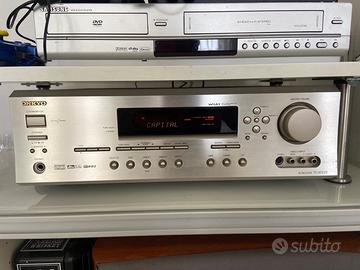 Sinto amplificatore home theatre Onkyo tx-sr502e