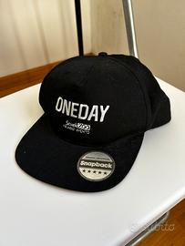 Cappellino nero oneday scuolazoo