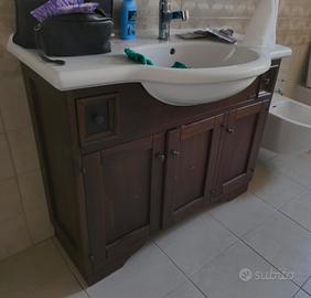 mobile bagno in legno e ceramica