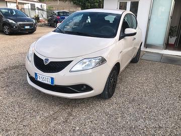 Lancia Ypsilon 1.2 69 CV 5 porte S&S Gold