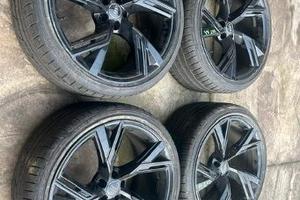 Cerchi + gomme AUDI RS6 2020 R22