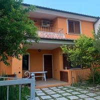 Trilocale in villetta bifamiliare