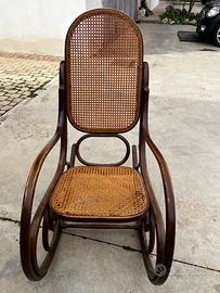 Sedia dondolo originale thonet