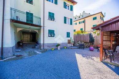 BIFAMILIARE A GENOVA