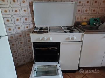 Si dismette cucina vecchia