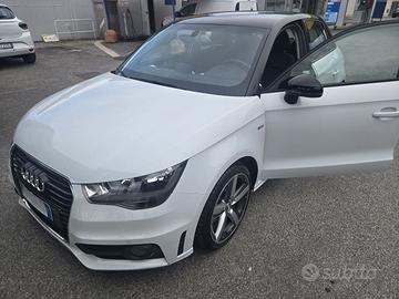 AUDI A1 1.6 TDI 90cv S-LINE 5P Bi-Colore