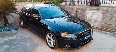 Audi A4 Avant s line 2.0 TDI 143 CV, full
optional