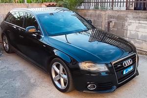 Audi A4 Avant s line 2.0 TDI 143 CV, full
optional