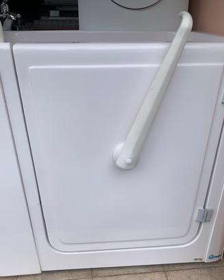 Vasca con sportello per anziani e idromassaggio