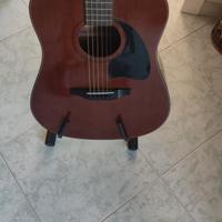 chitarra  Lyon con custodia e supporto 