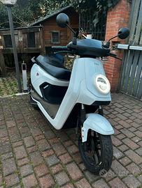 Scooter elettrico Niu MQi GT