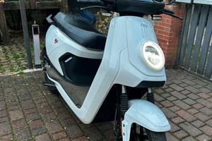 Scooter elettrico Niu MQi GT