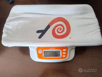 Bilancia pesa neonati+ cuscino allattamento