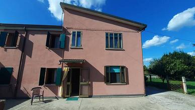 Villa di 143 m² con 5 locali e box auto doppio a C