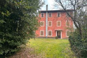 Casa singola e terreno agricolo