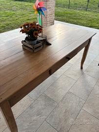 Tavolo antico restaurato