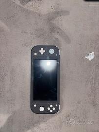 Nintendo Switch Lite + Pokémon Spada + Crash 4