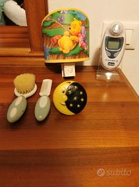 termometro chicco, pettine e spazzola e lucette