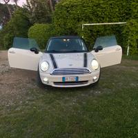 Mini ONE 2009 per neopatentati